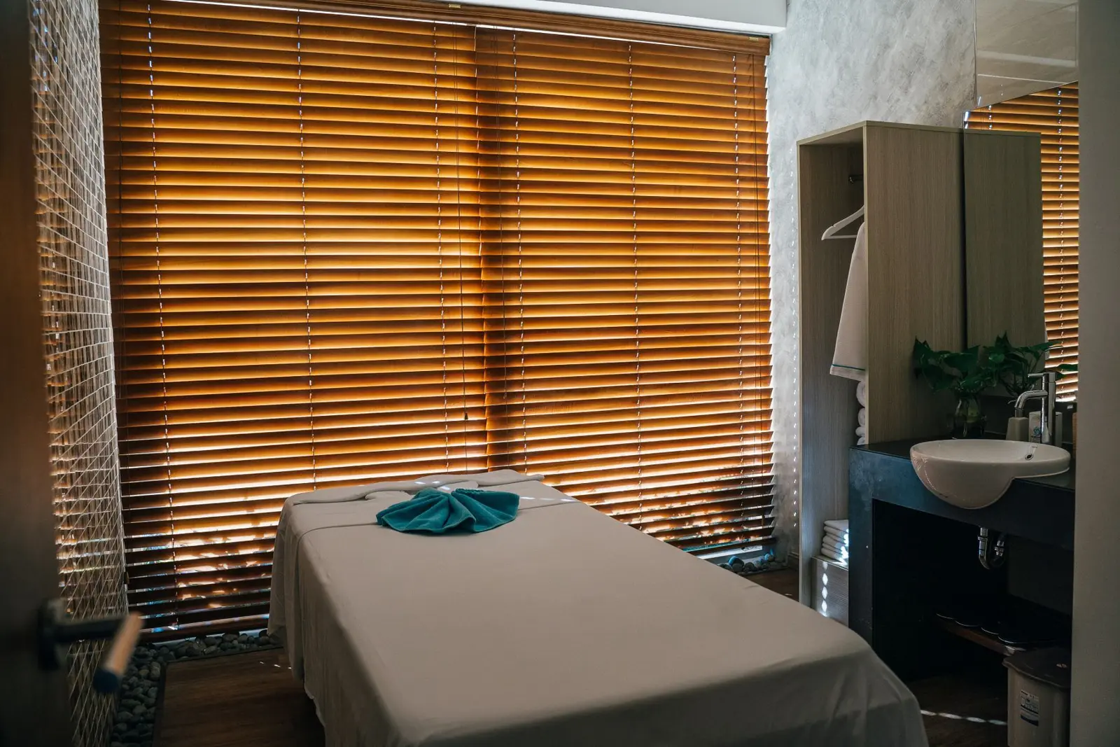 Quiet, sunlit acupuncture treatment room
